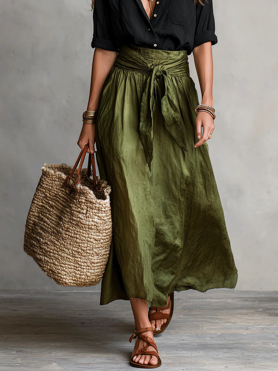 Vera | Completo Due Pezzi: Maglietta Nera e Gonna Midi Verde Oliva