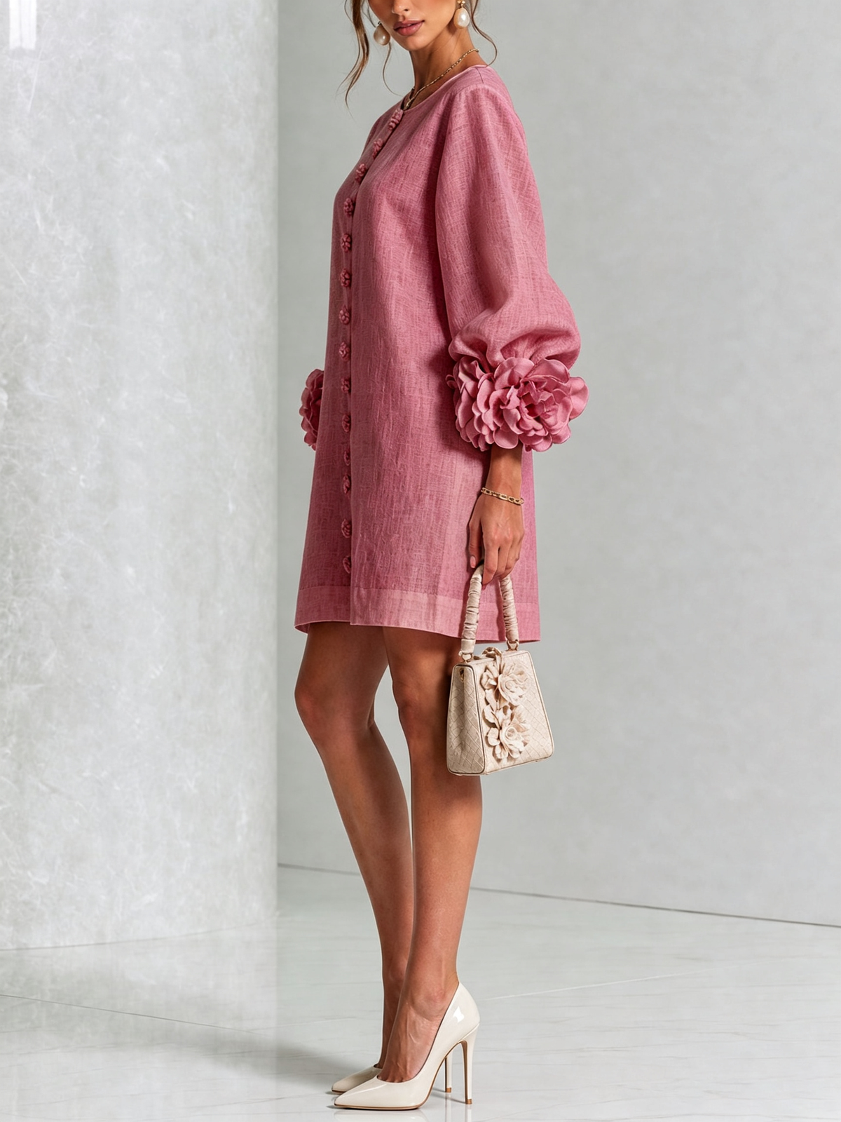 Abito Mini Button-down in Stile Vintage con Maniche Floreali Stravaganti