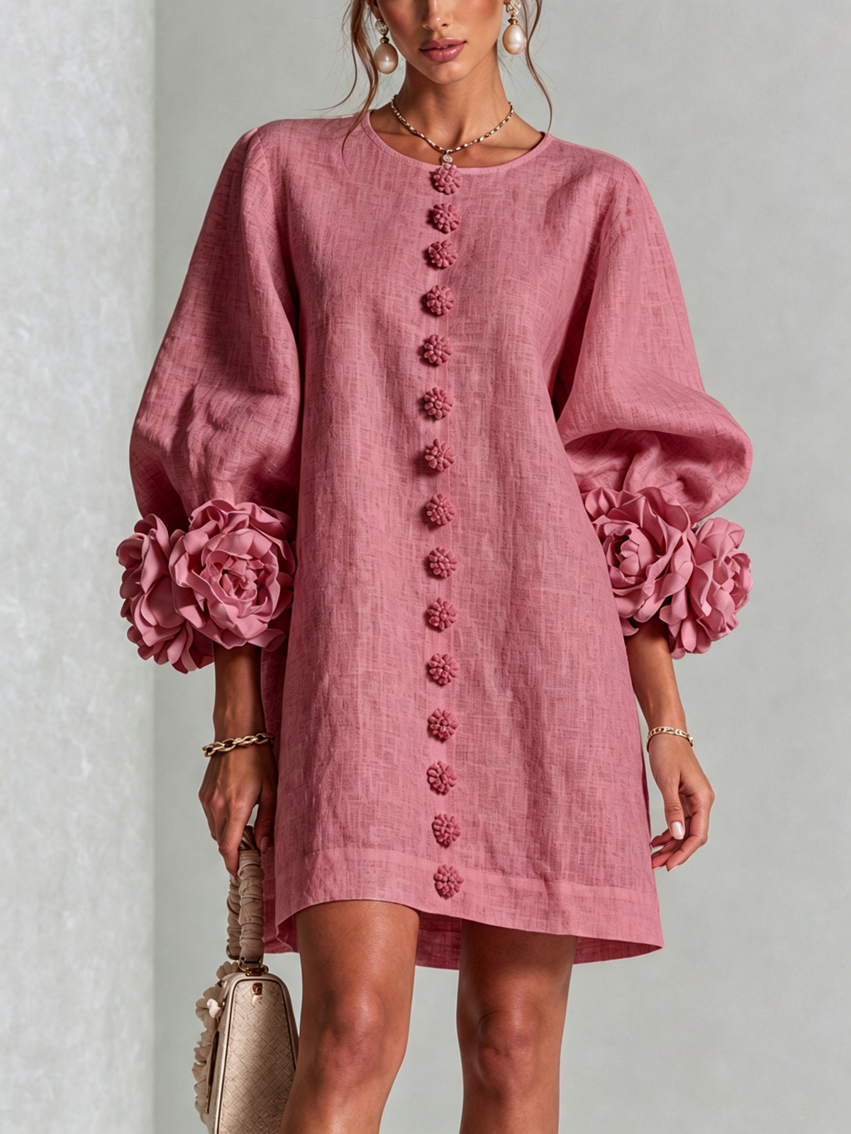 Abito Mini Button-down in Stile Vintage con Maniche Floreali Stravaganti
