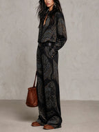 Set Camicia a Maniche Lunghe in Satin con Stampa Paisley Bordeaux-Porpora e Pantaloni a Gamba Larga (con cintura)