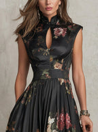 Greta | Abito Midi in Satin Plissettato con Scollo a Chiave Nero